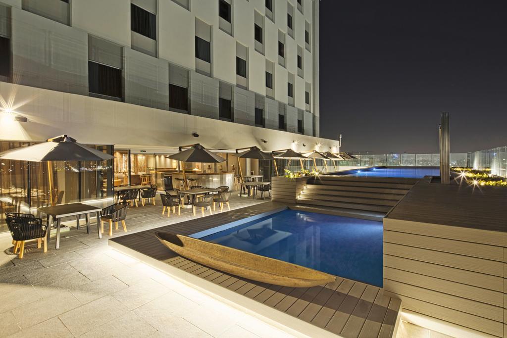 Hotel Movich Buro 51 Barranquilla  Exterior foto The pool at the hotel