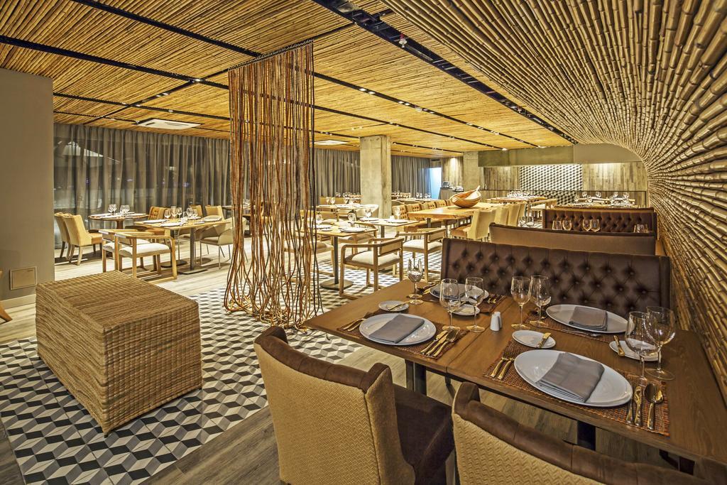 Hotel Movich Buro 51 Barranquilla  Exterior foto The interior of the restaurant