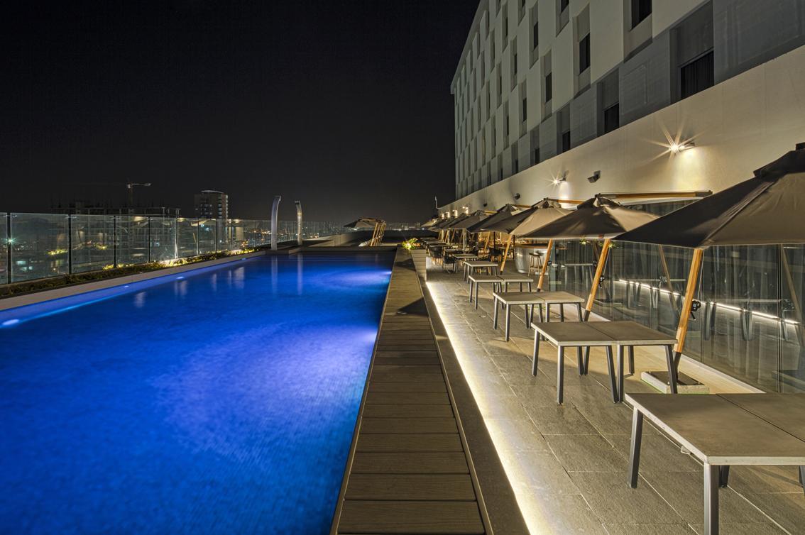 Hotel Movich Buro 51 Barranquilla  Exterior foto The swimming pool at the hotel